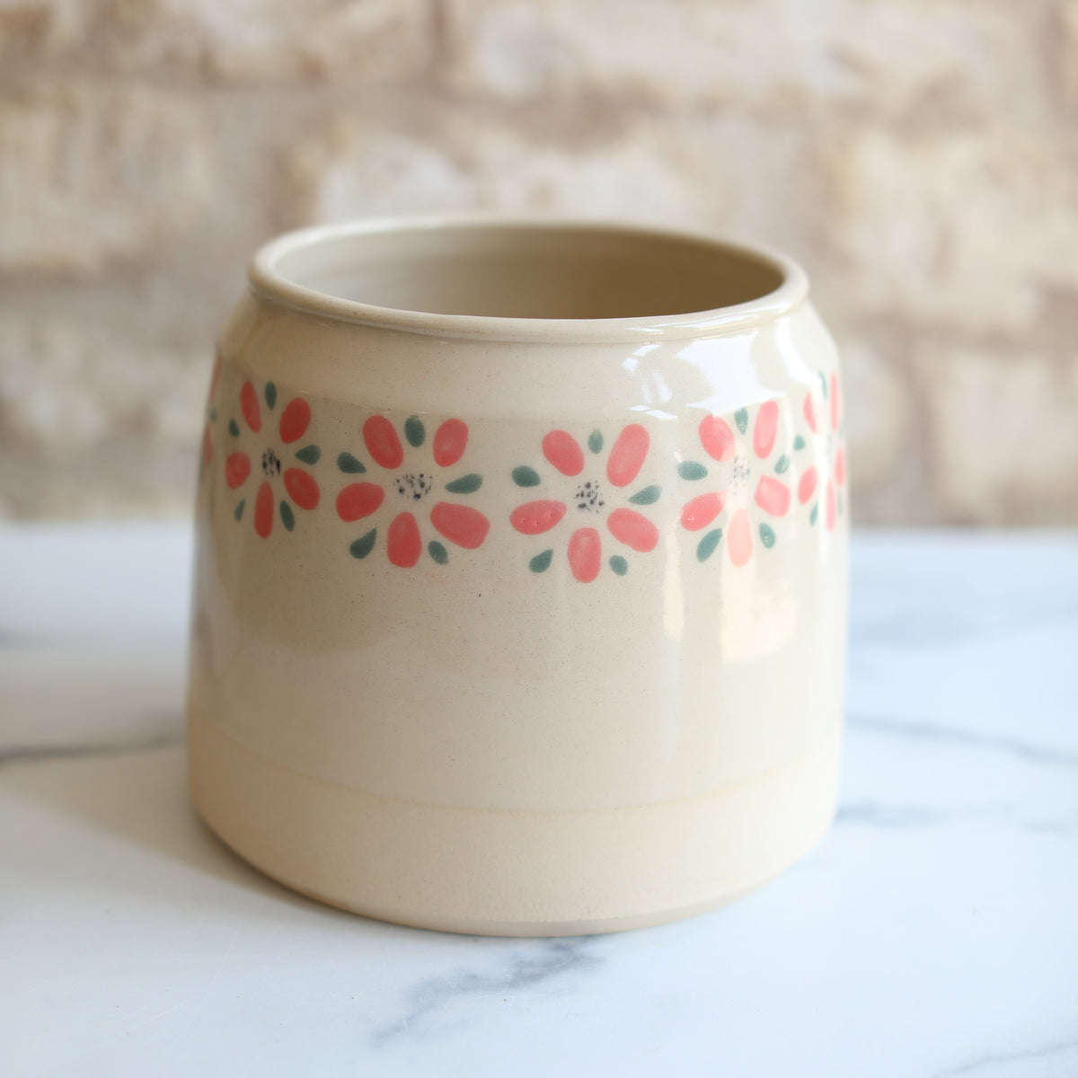 Pink Flower Rim Crock Pot